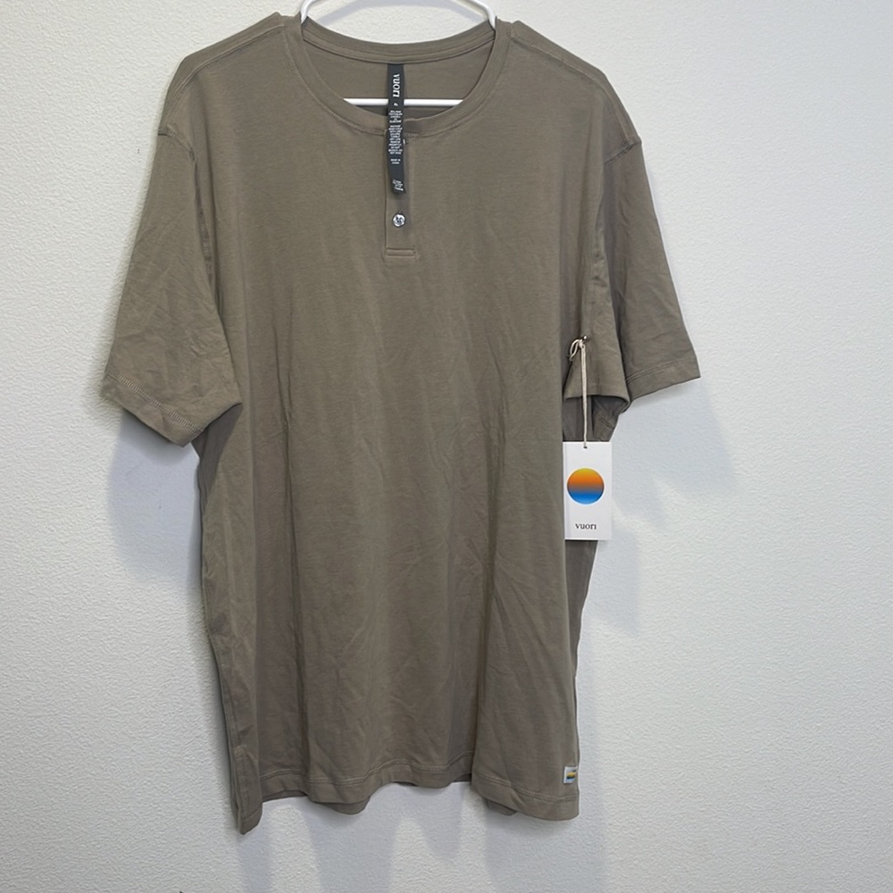 Vuori S/S Ever Henley - XL -Gravel Color